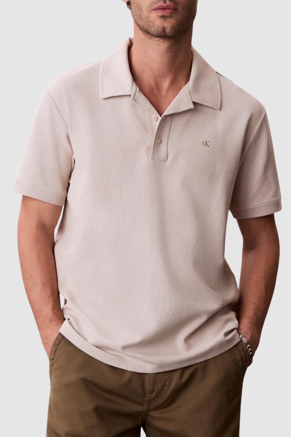 תמונת דוגמן קידמית של חולצת פולו