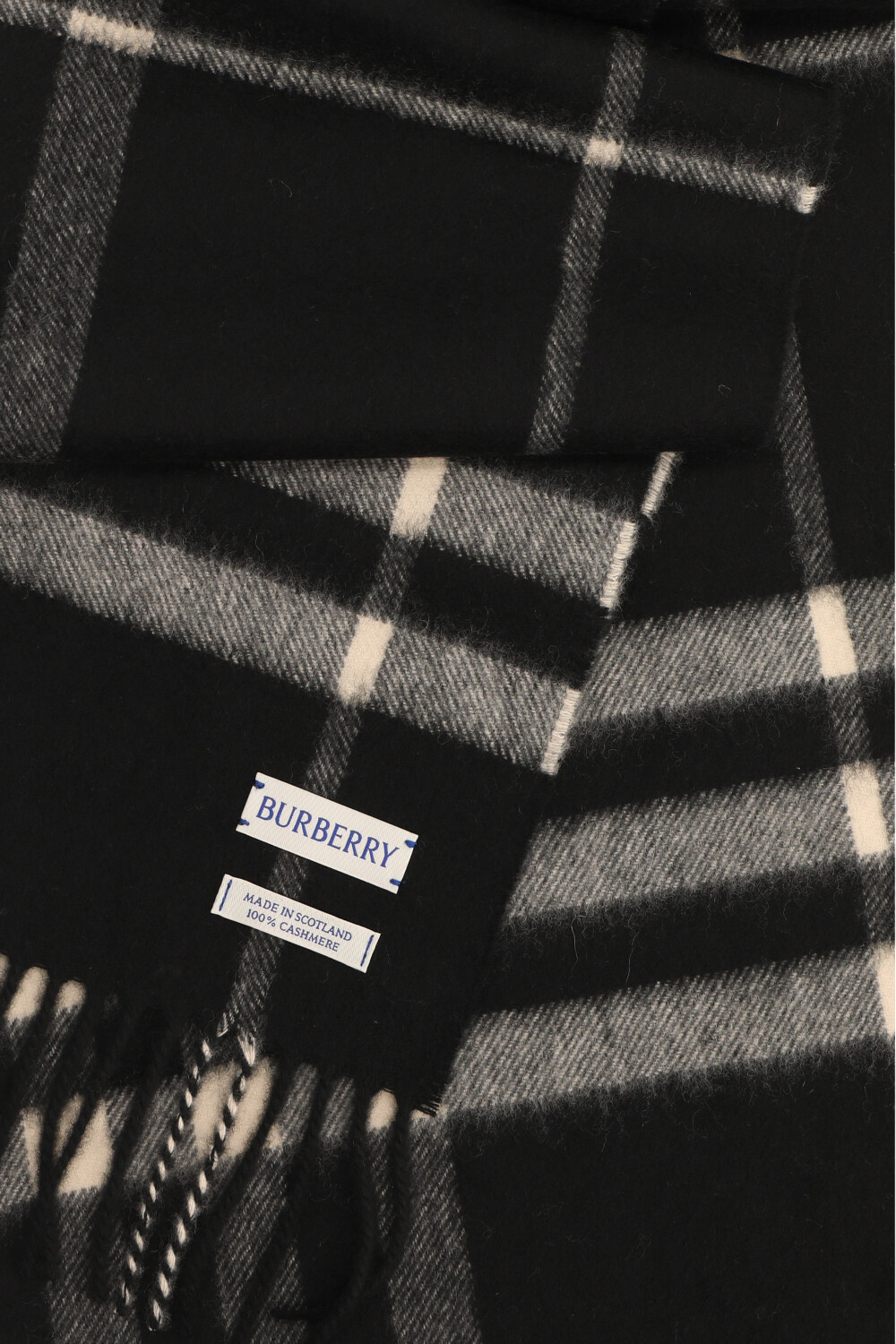 תמונה אחורית של צעיף קשמיר