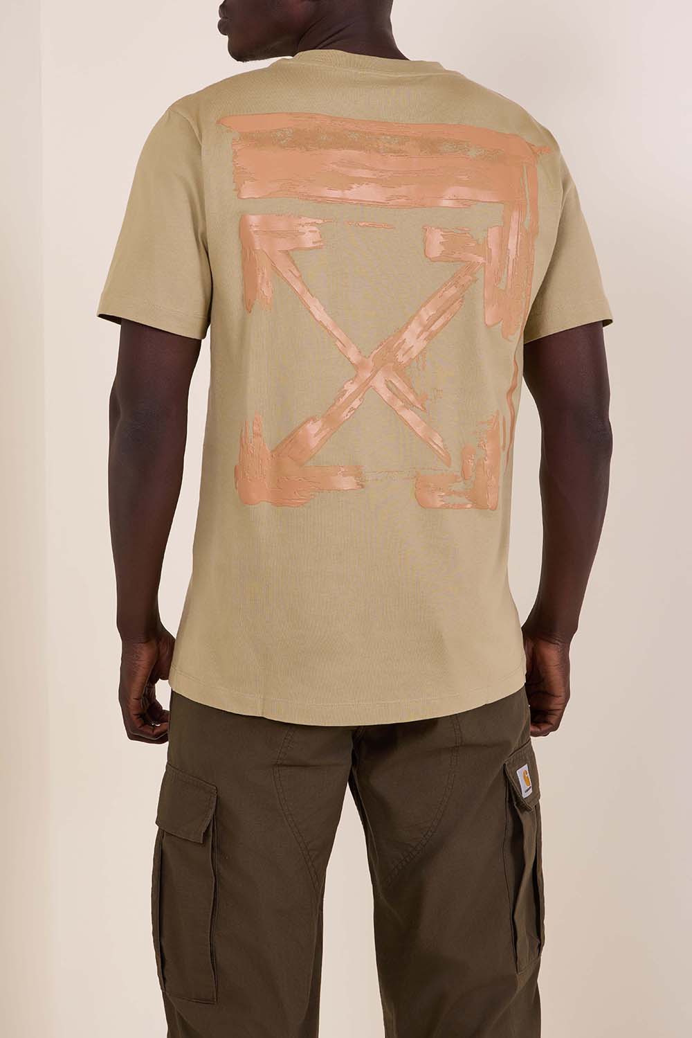 תמונת דוגמן אחורית של חולצת טי