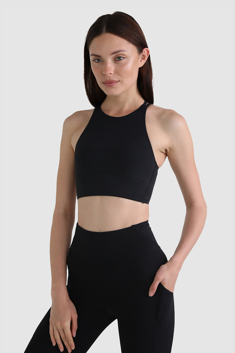 תמונת דוגמן קידמית של Like a Cloud High-Neck Longline Bra, B/C Cup