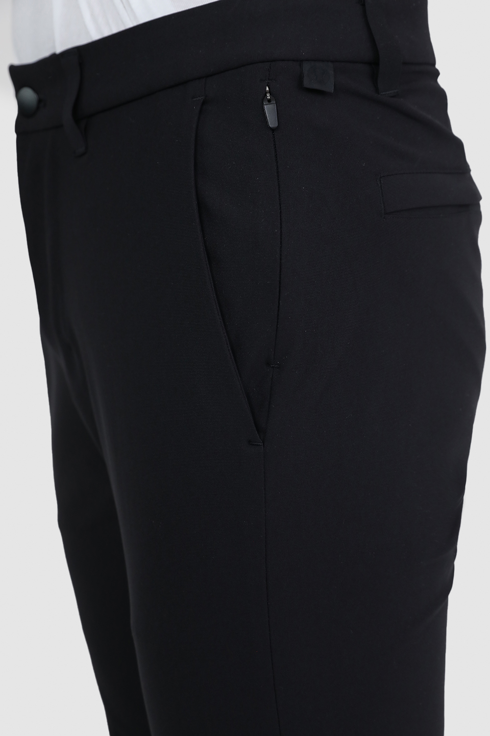 תמונת תקריב דוגמן של Commission Slim-Fit Pant 32