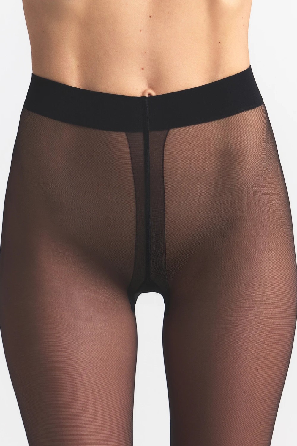 תמונת תקריב דוגמן של SHEER TIGHT