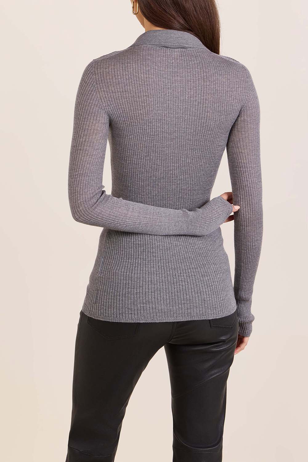 תמונת דוגמן אחורית של סריג פולו