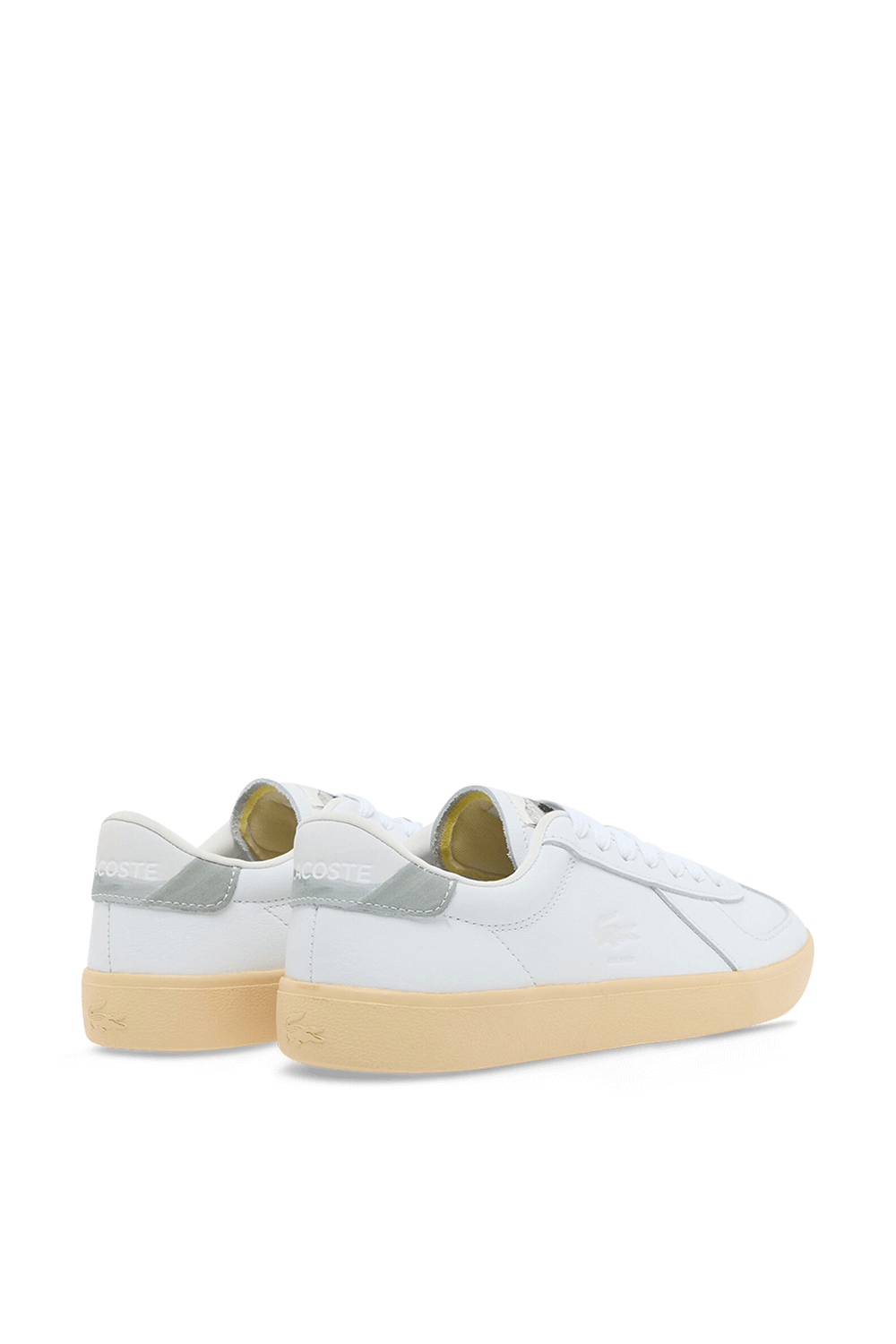 תמונה אחורית של נעלי סניקרס בייסשוט פרו