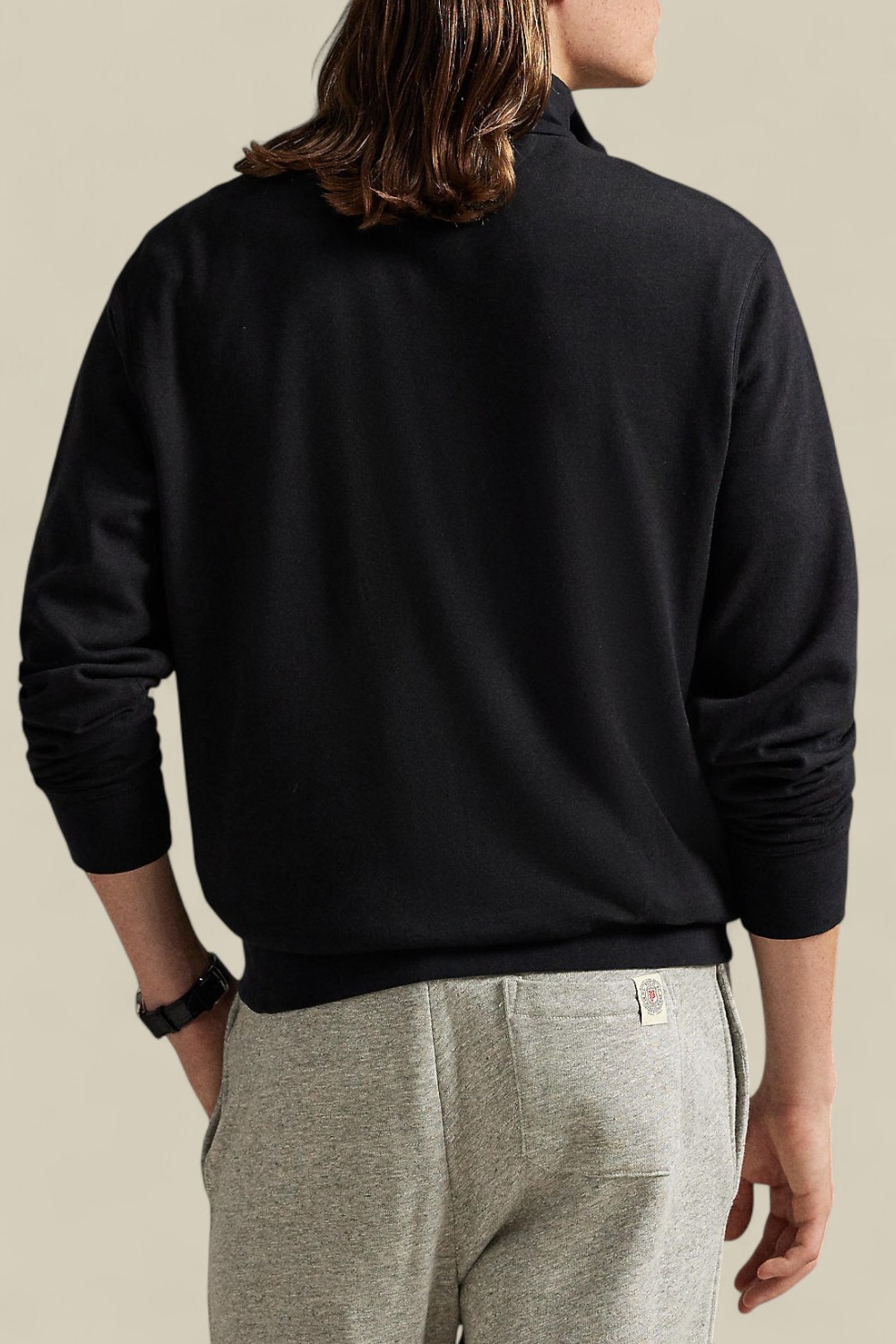 תמונת דוגמן אחורית של סווטשירט