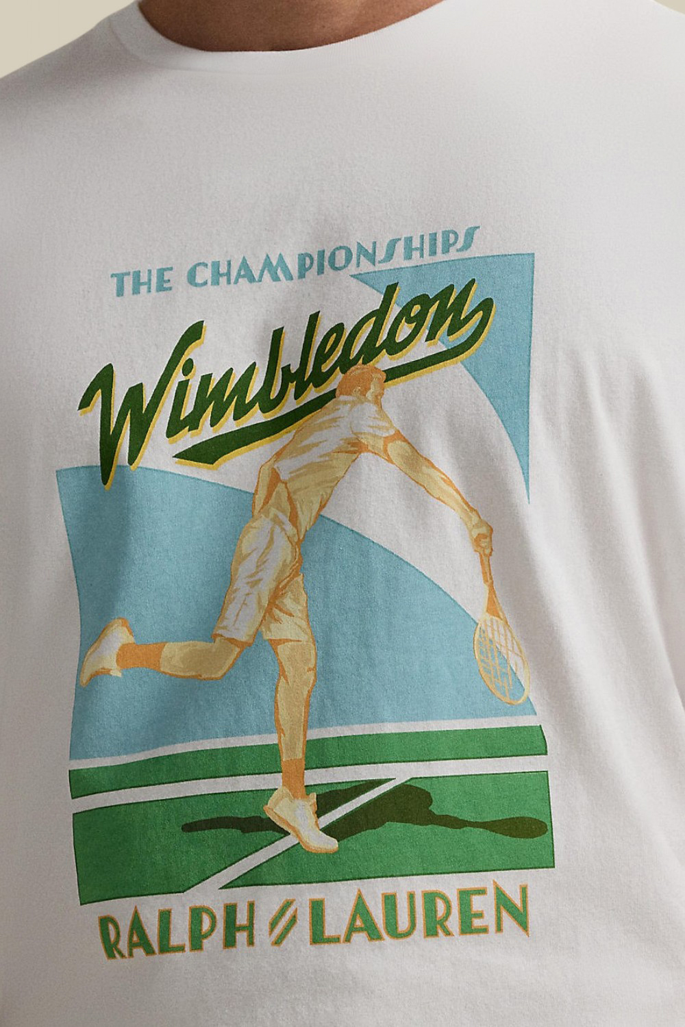 תמונת תקריב דוגמן של פולו רלף לורן X ווימבלדון חולצת טי