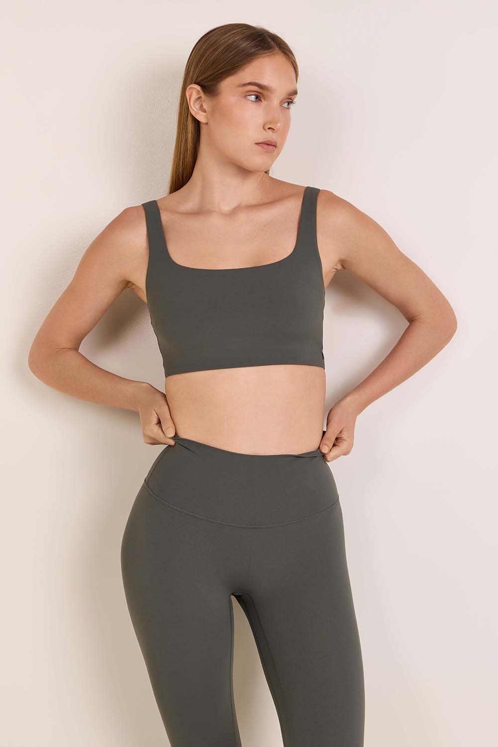 תמונת דוגמן קידמית של Bend This Scoop and Square Bra