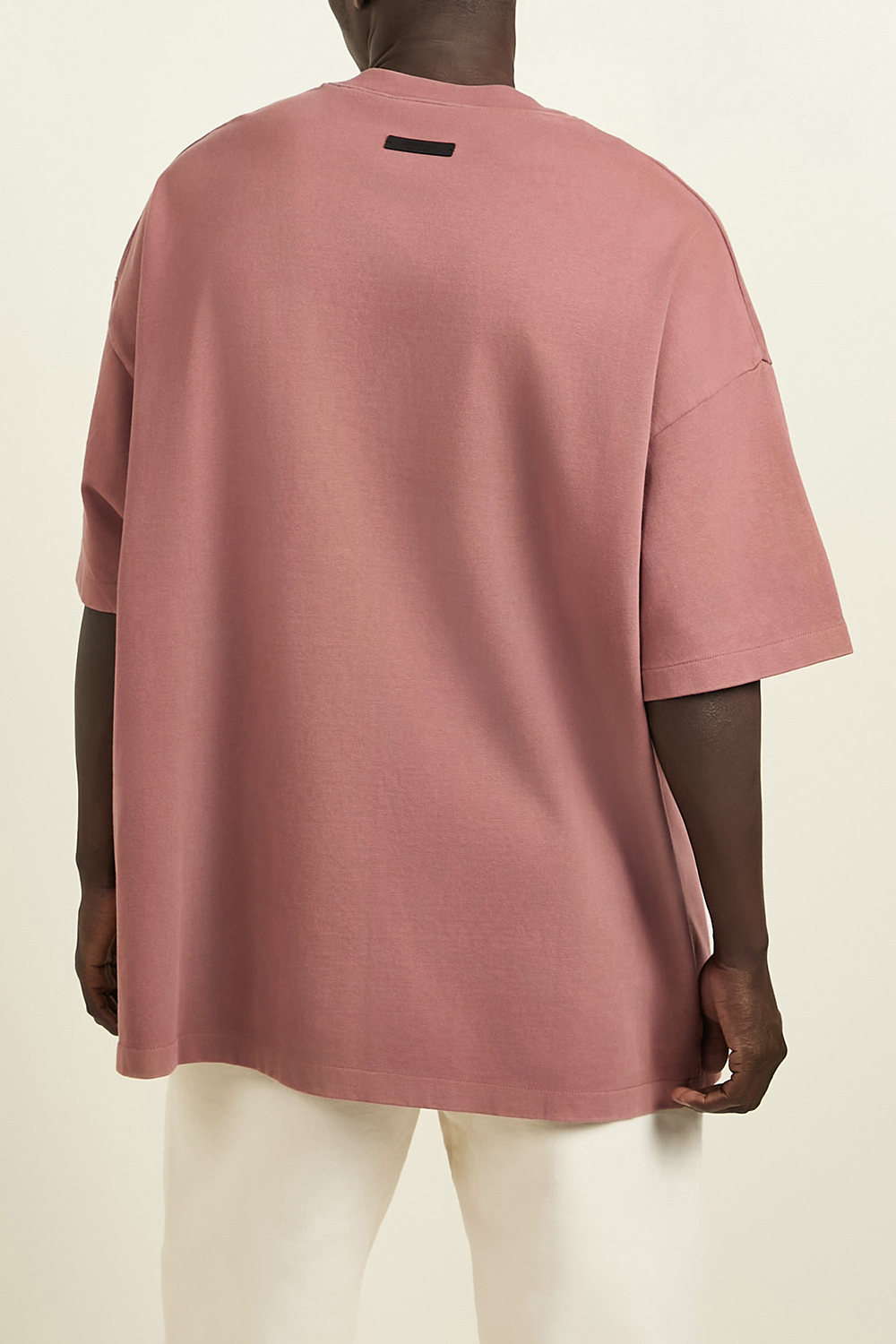 תמונת תקריב דוגמן של חולצת טי