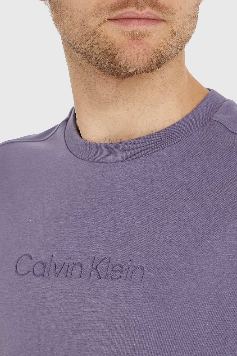 תמונת תקריב דוגמן של חולצת טי