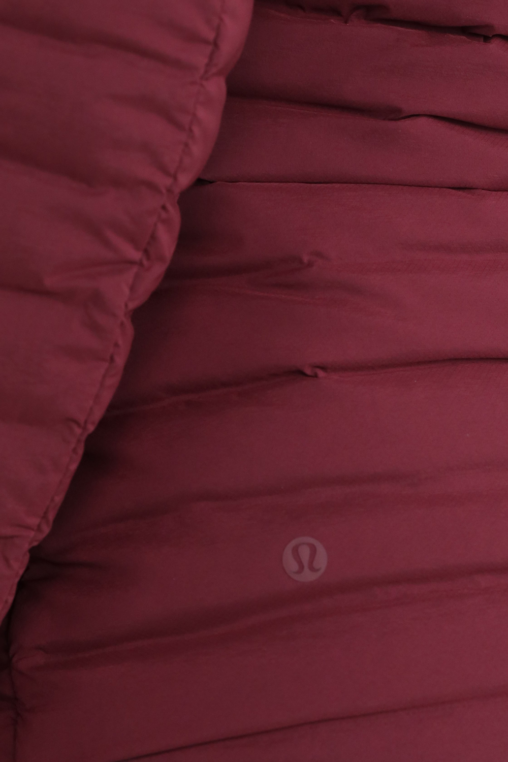 תמונת תקריב דוגמן של Pack It Down Jacket