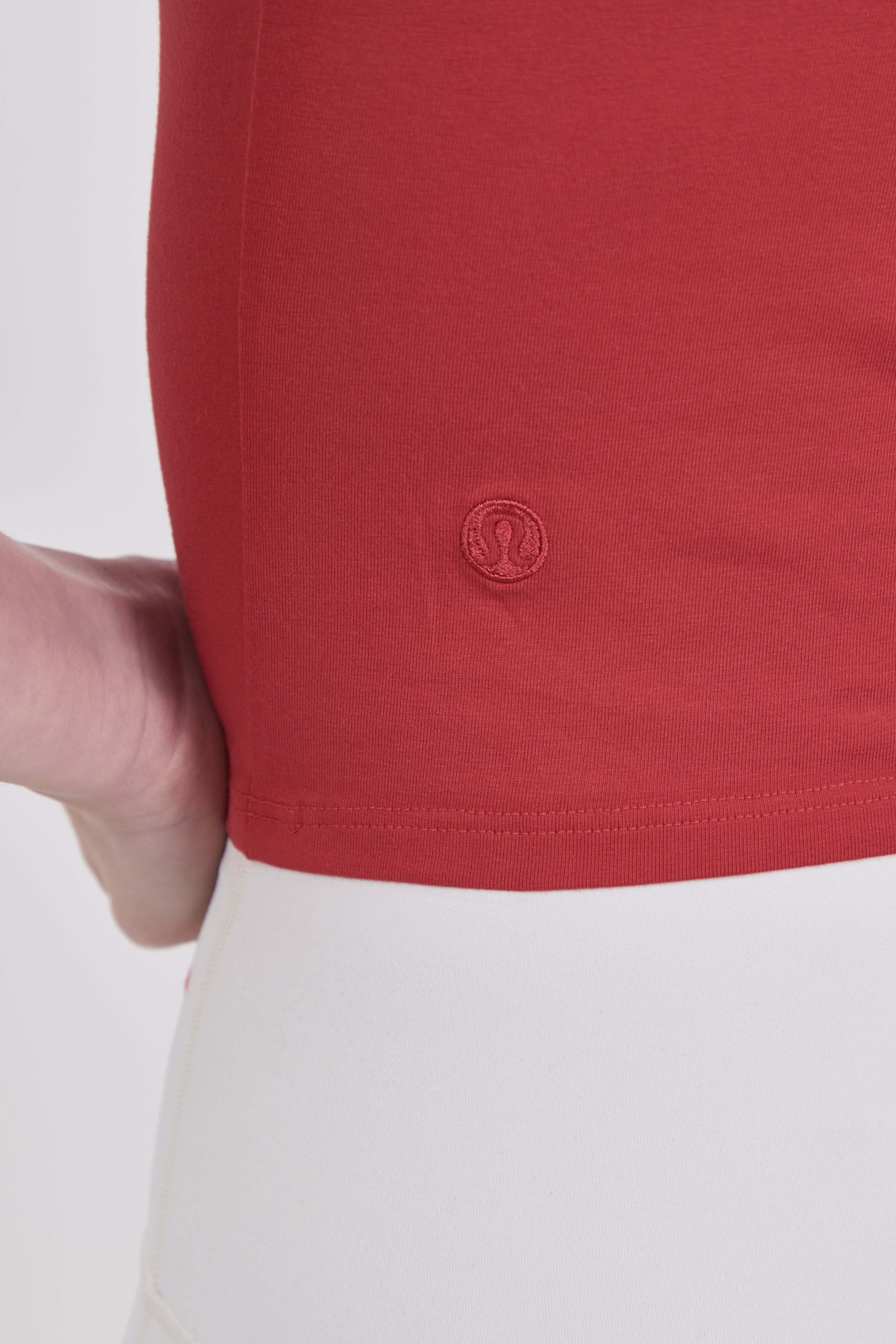 תמונת תקריב דוגמן של Organic Cotton Baby Tee