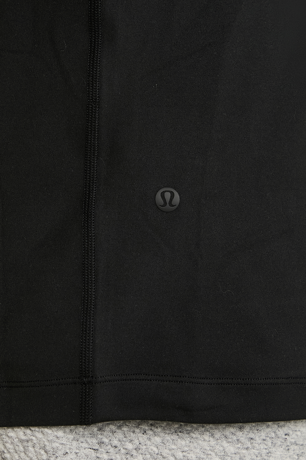 תמונת תקריב דוגמן של Soft Jersey Pullover