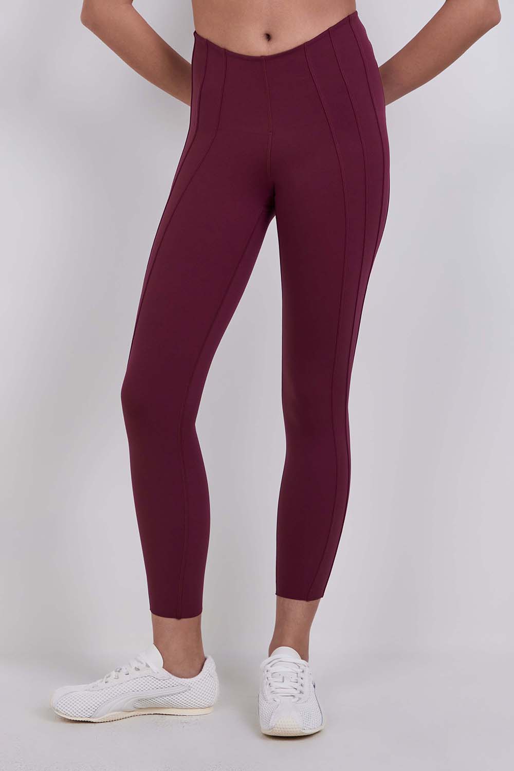 תמונת דוגמן קידמית של Ultralu Corset-Stitch Tight 25''