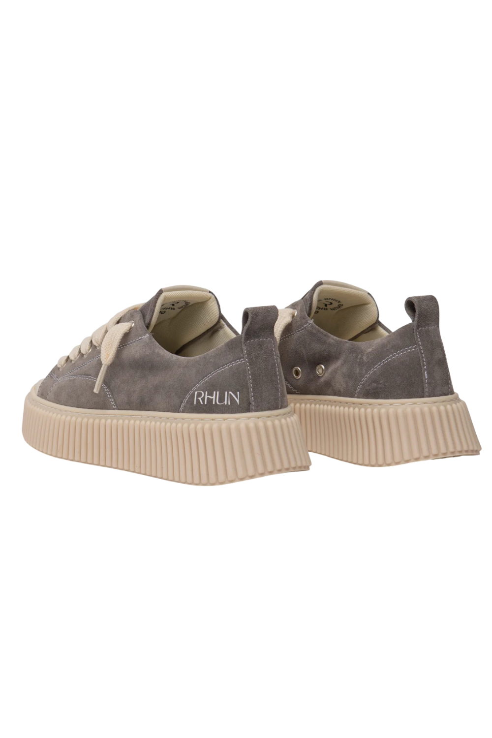 תמונה אחורית של נעלי סניקרס 2020