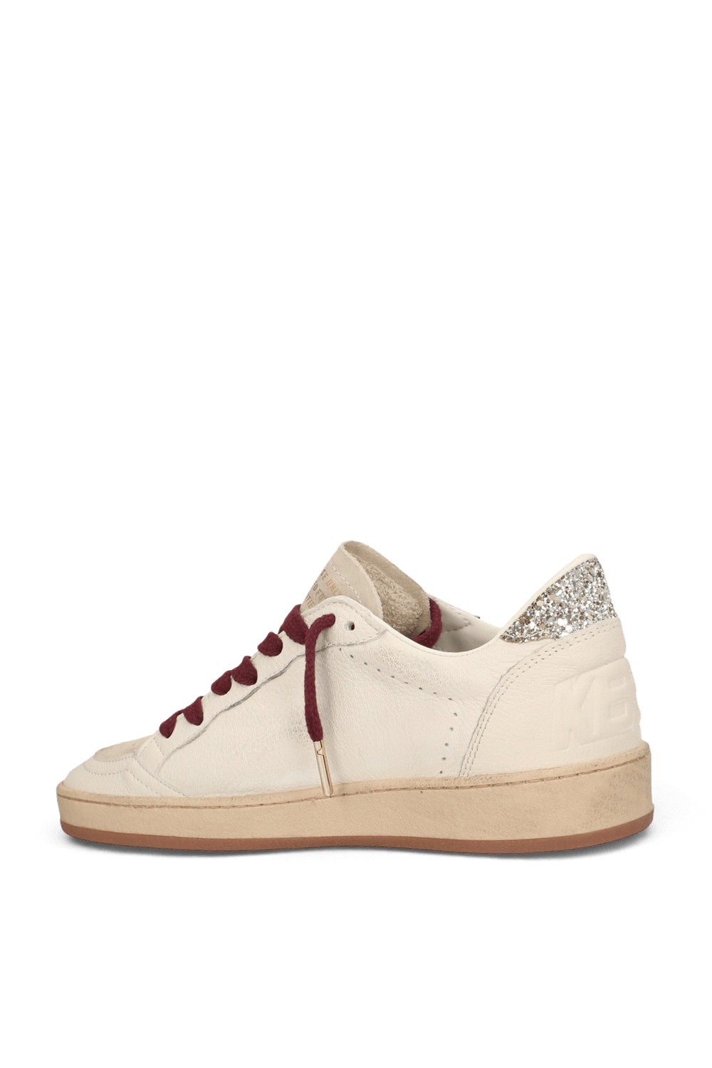 תמונה אחורית של נעלי סניקרס בולסטאר