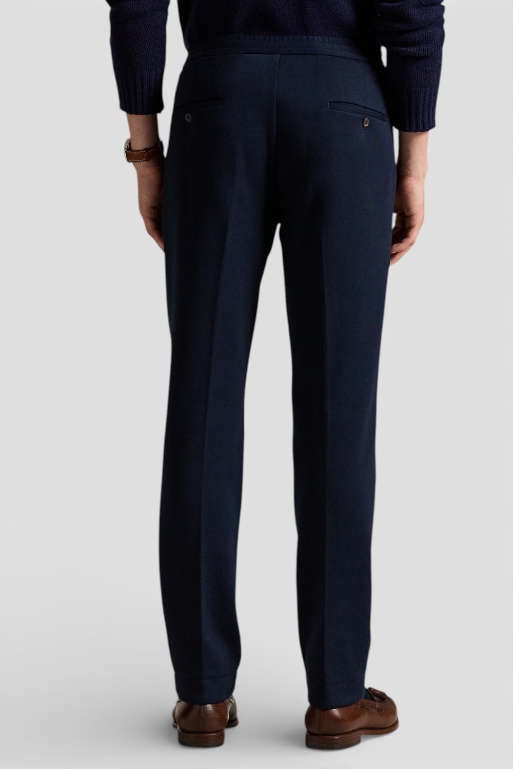 תמונת דוגמן אחורית של מכנסיים ארוכים