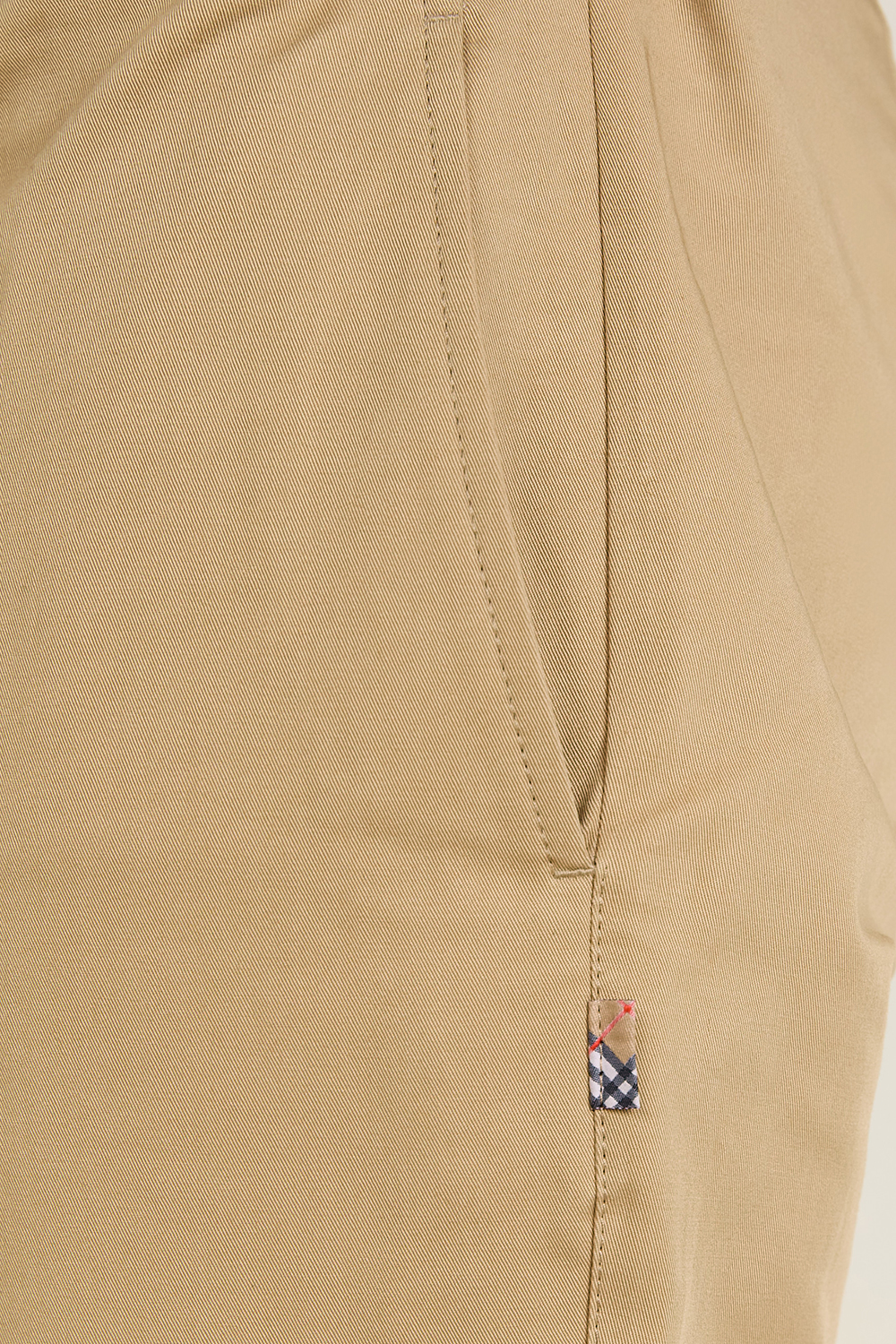 מכנסי צ'ינו