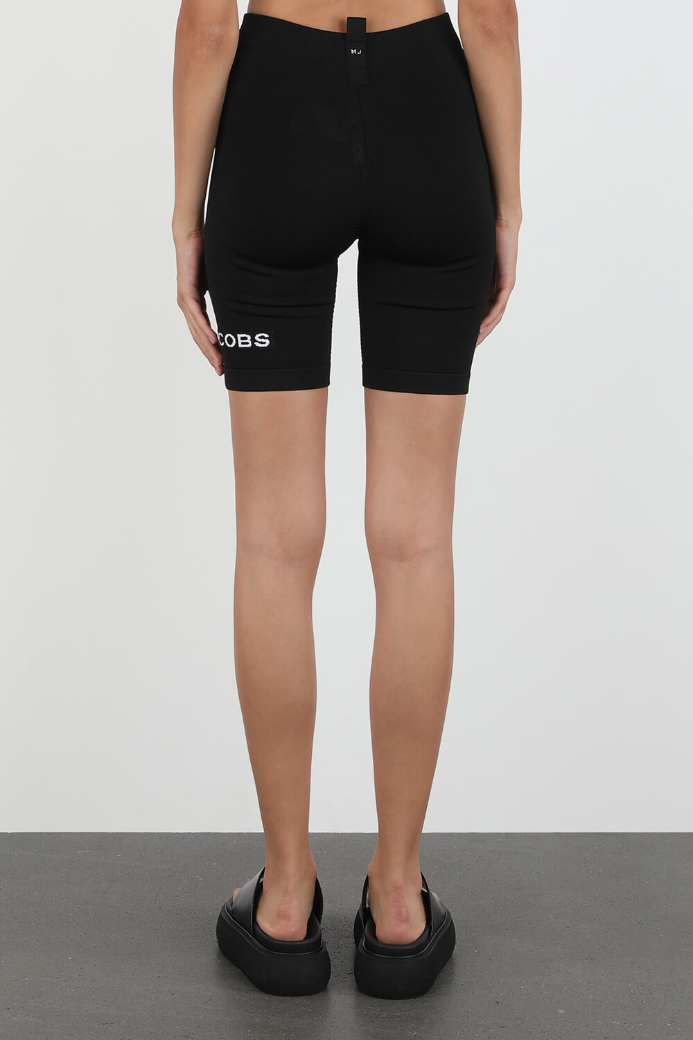 תמונת דוגמן אחורית של טייץ בייקרס