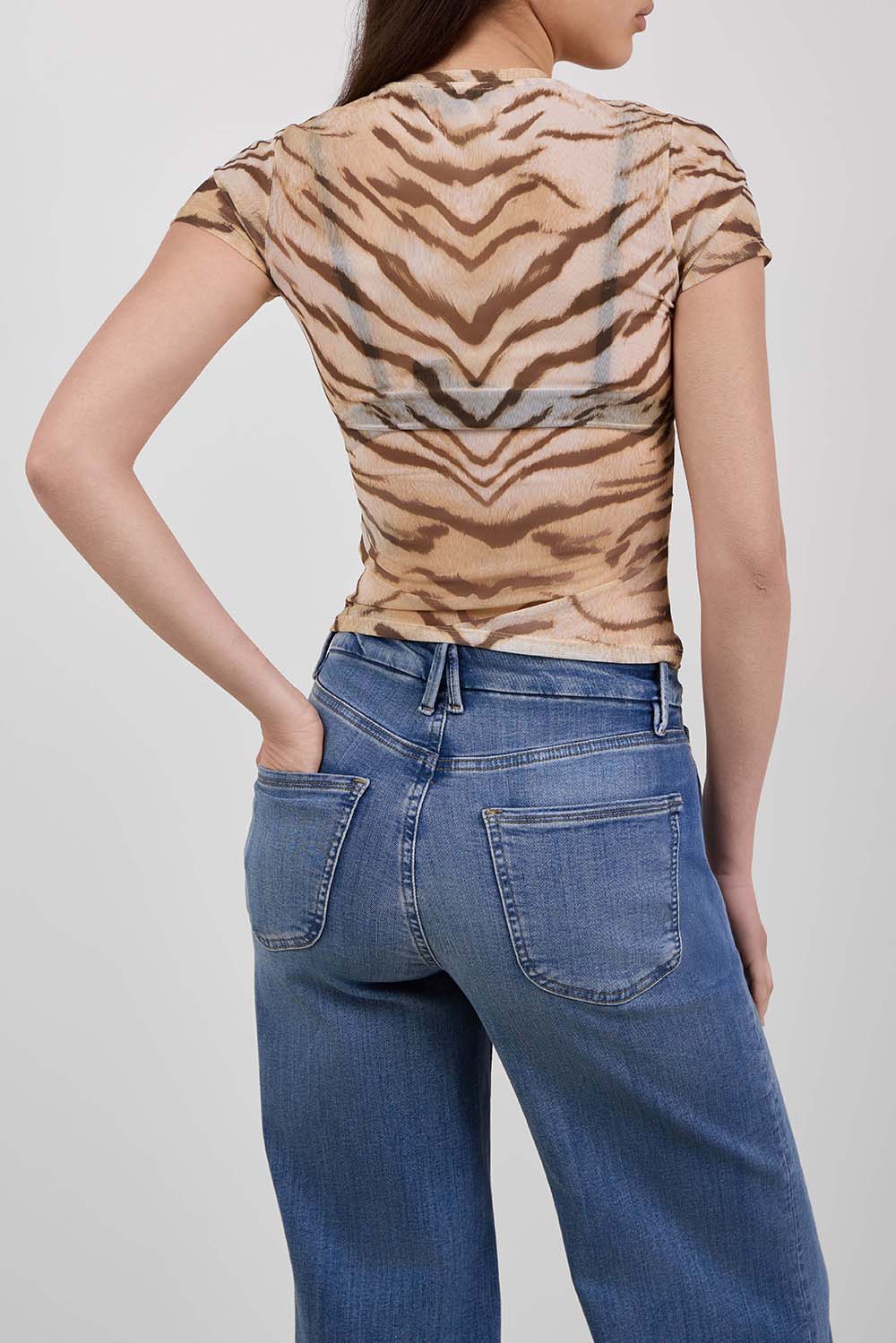 תמונת דוגמן אחורית של חולצת בייבי טי טיגריס