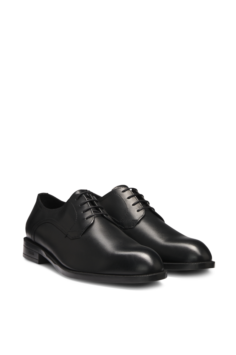 תמונה אחורית של נעלי דרבי עור