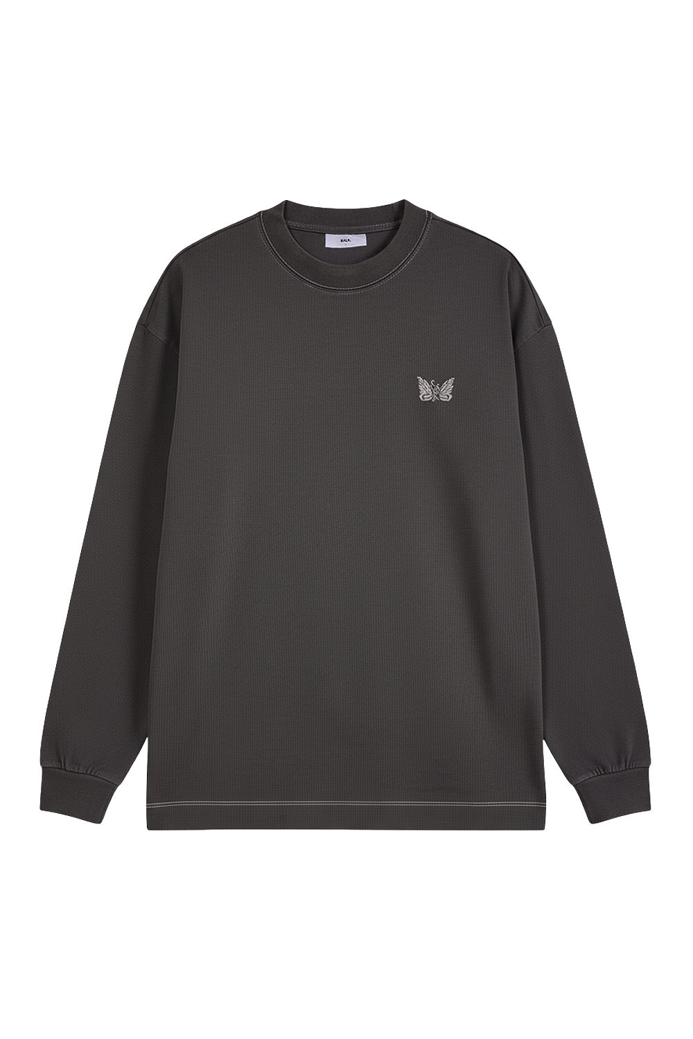 תמונה קידמית של חולצת טי ארוכה אוברסייז