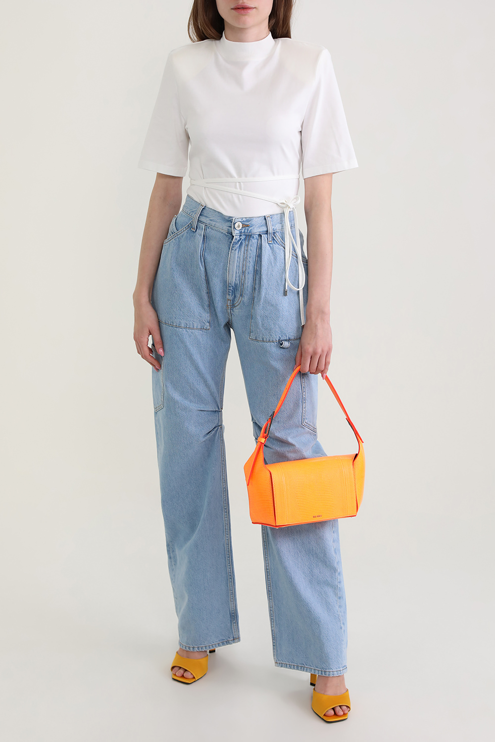 תמונת דוגמן קידמית של תיק כתף גיאומטרי מעור קרוקו