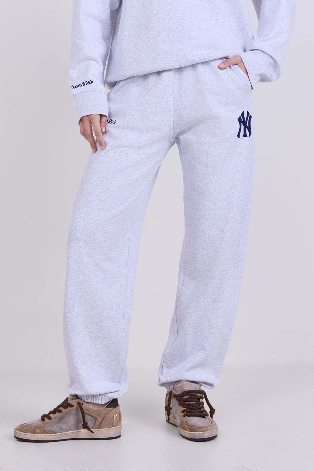 תמונת דוגמן קידמית של מכנסי ג'וגר יאנקיז