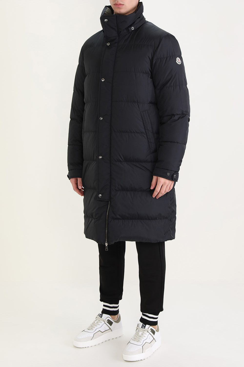 תמונת דוגמן אחורית של מעיל הראל פוך דו צדדי