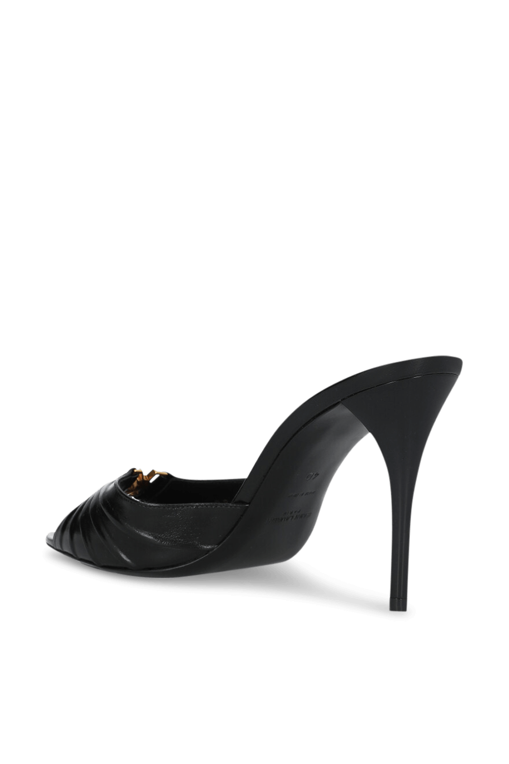 תמונה אחורית של נעלי עקב מיולס