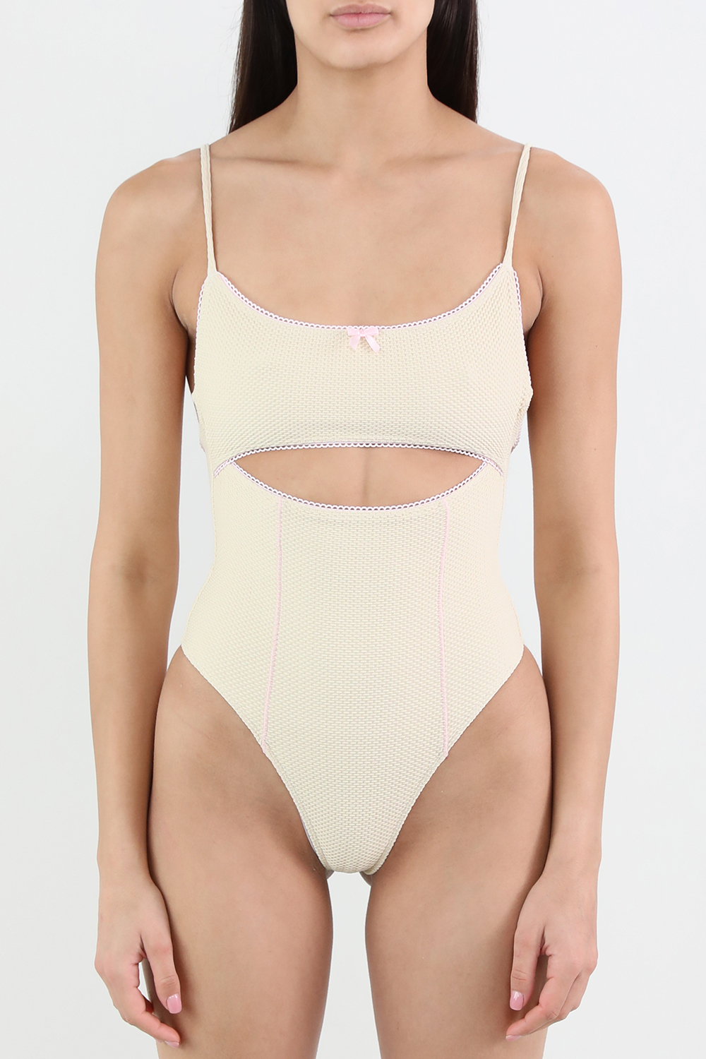 תמונת דוגמן קידמית של בגד ים שלם ג'וליאן