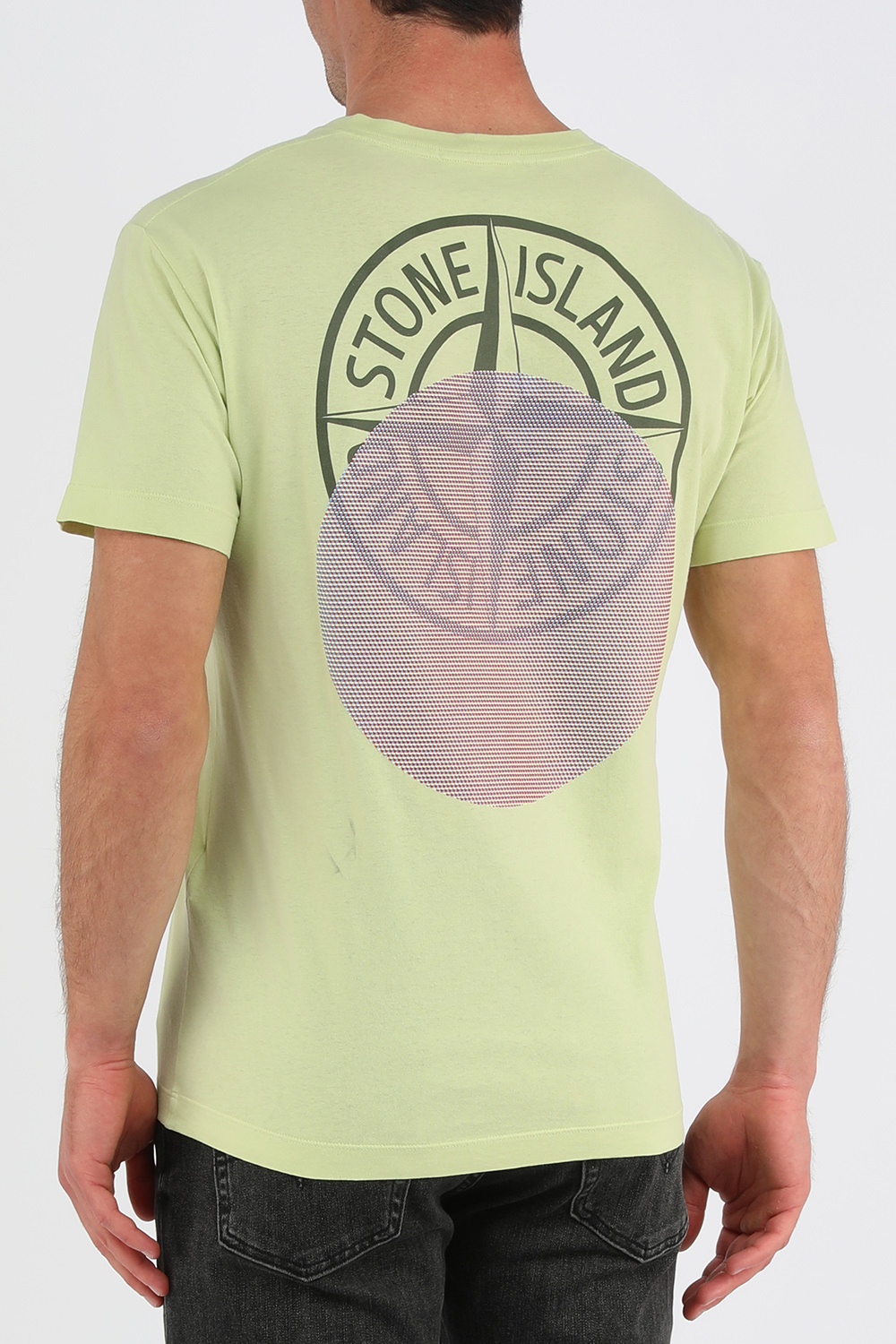 חולצת טי צהובה עם הדפס גראפי בגב STONE ISLAND