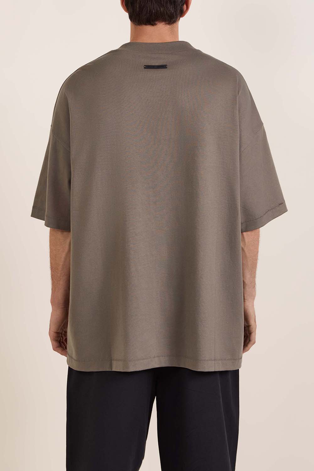 תמונת תקריב דוגמן של חולצת טי