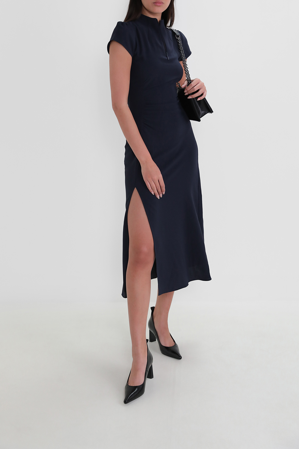 תמונת דוגמן קידמית של נעלי עקב 7.5 סמ