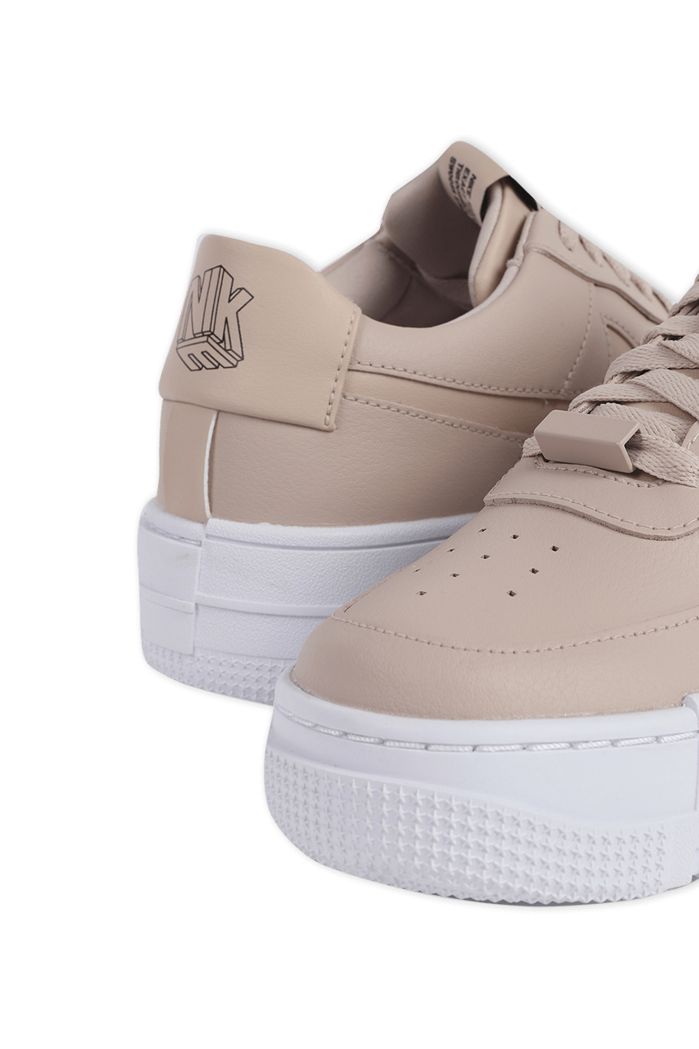 תמונת תקריב של Nike Air Force 1 Pixel in Beige