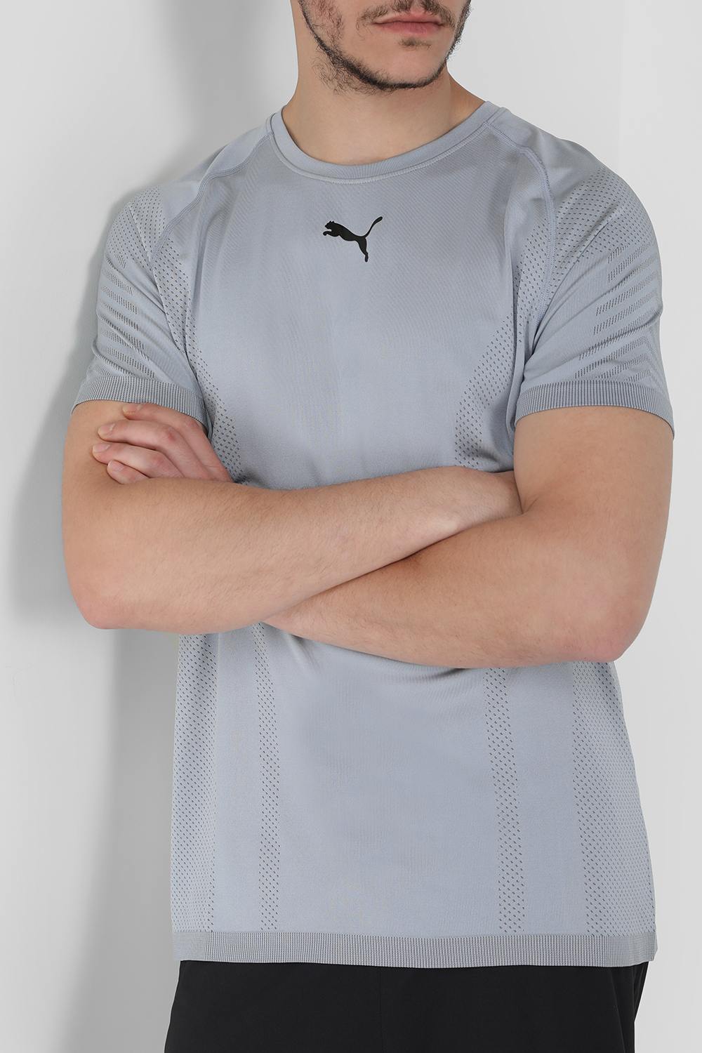 תמונת דוגמן קידמית של חולצת טי לאימונים