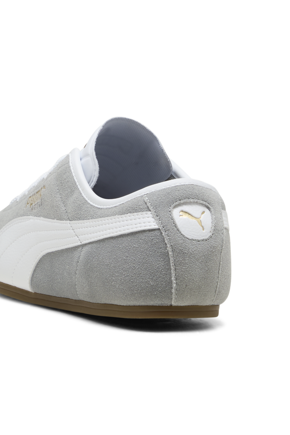 תמונת פנים של נעלי סניקרס