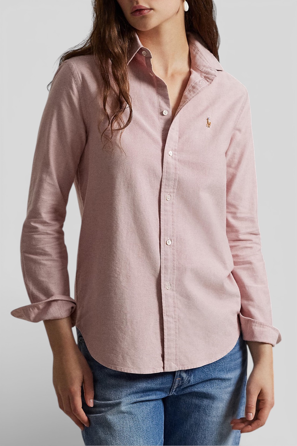 תמונת דוגמן קידמית של חולצה מכופתרת