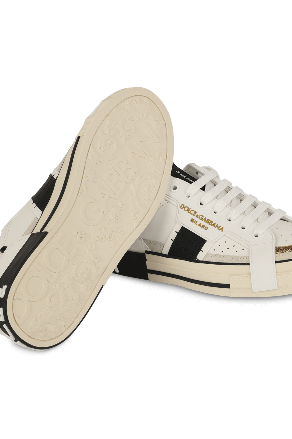 תמונת תקריב של Low Top Sneakers in White and Gold