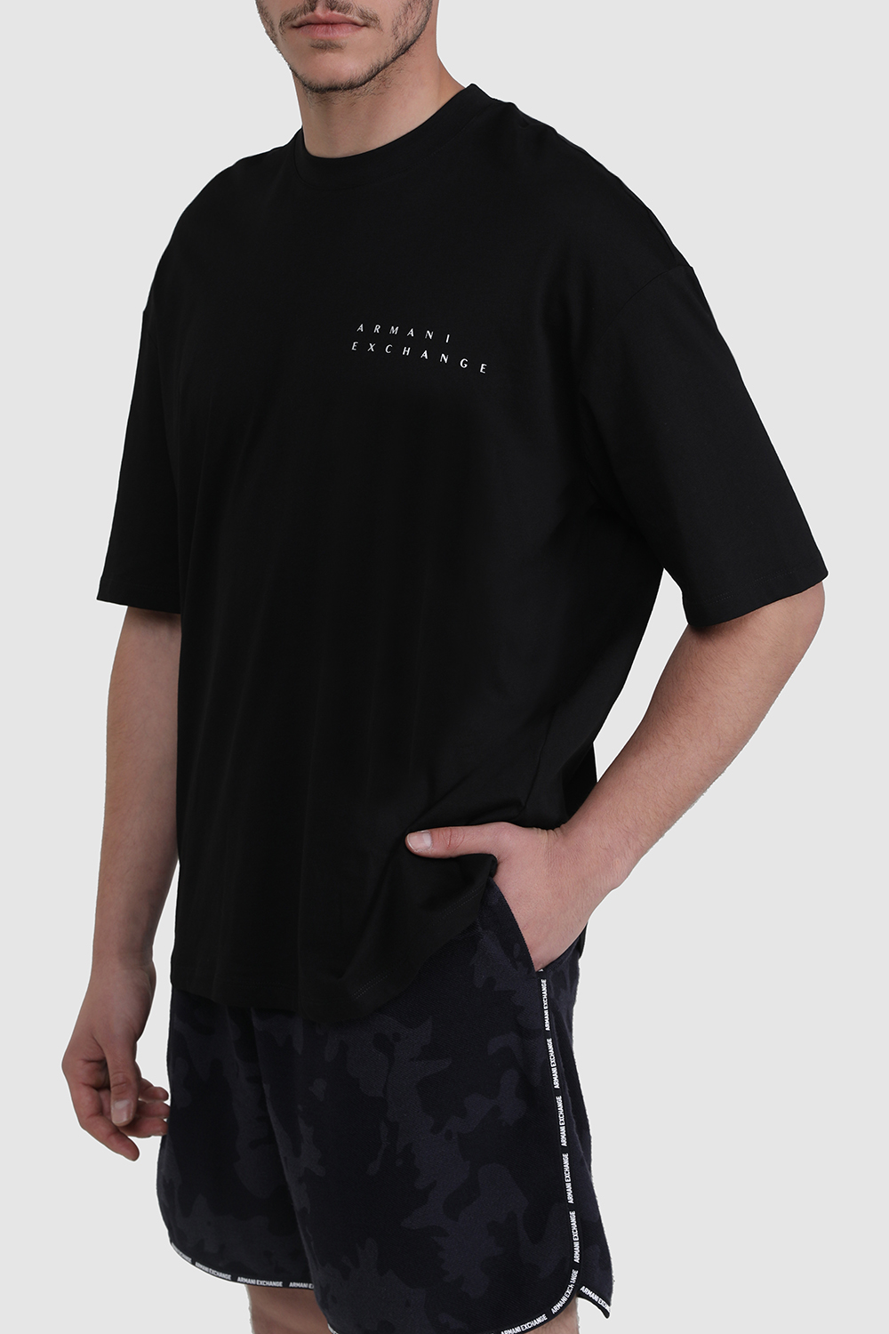 תמונת דוגמן קידמית של חולצת טי