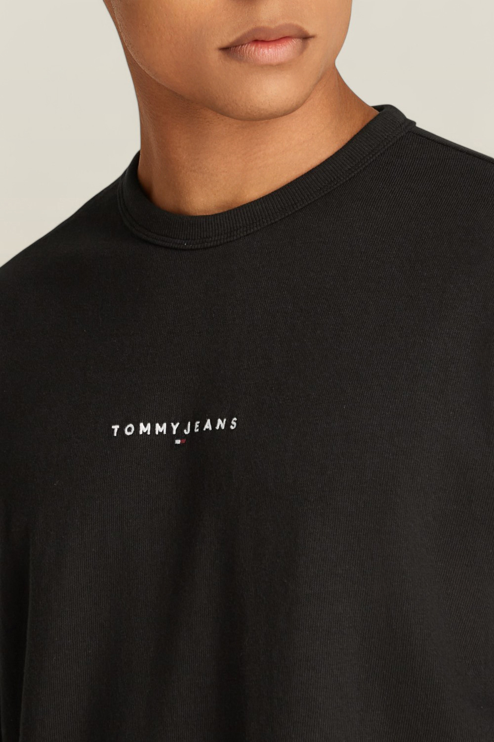 תמונת תקריב דוגמן של חולצת טי