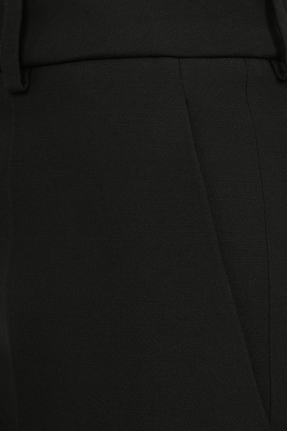 תמונה אחורית של מכנסיים שחורים אלגנטיים מתרחבים