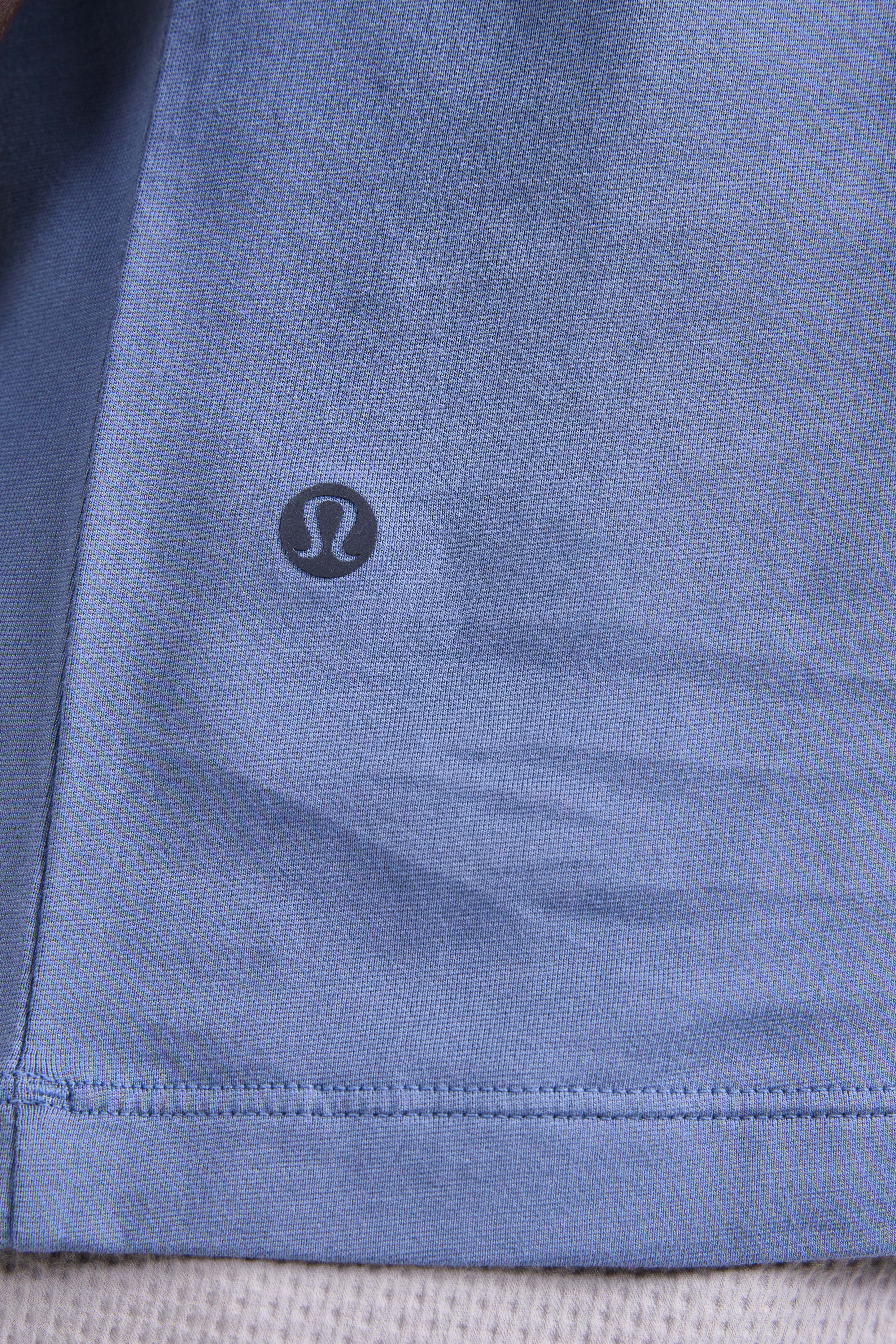 תמונת תקריב דוגמן של Zeroed In Short Sleeve Shirt