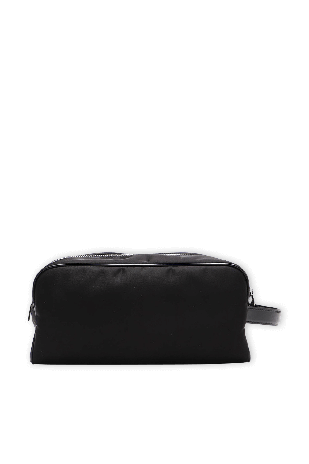 תמונת תקריב של NECESSAIRE