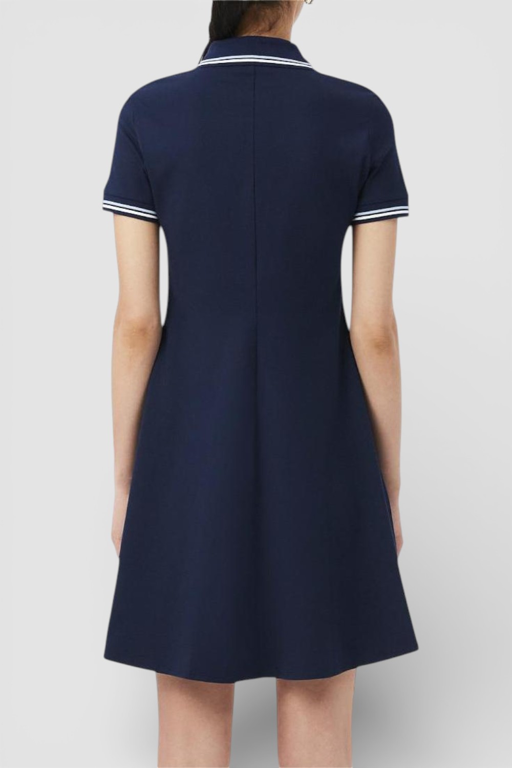 תמונת דוגמן אחורית של שמלת מיני