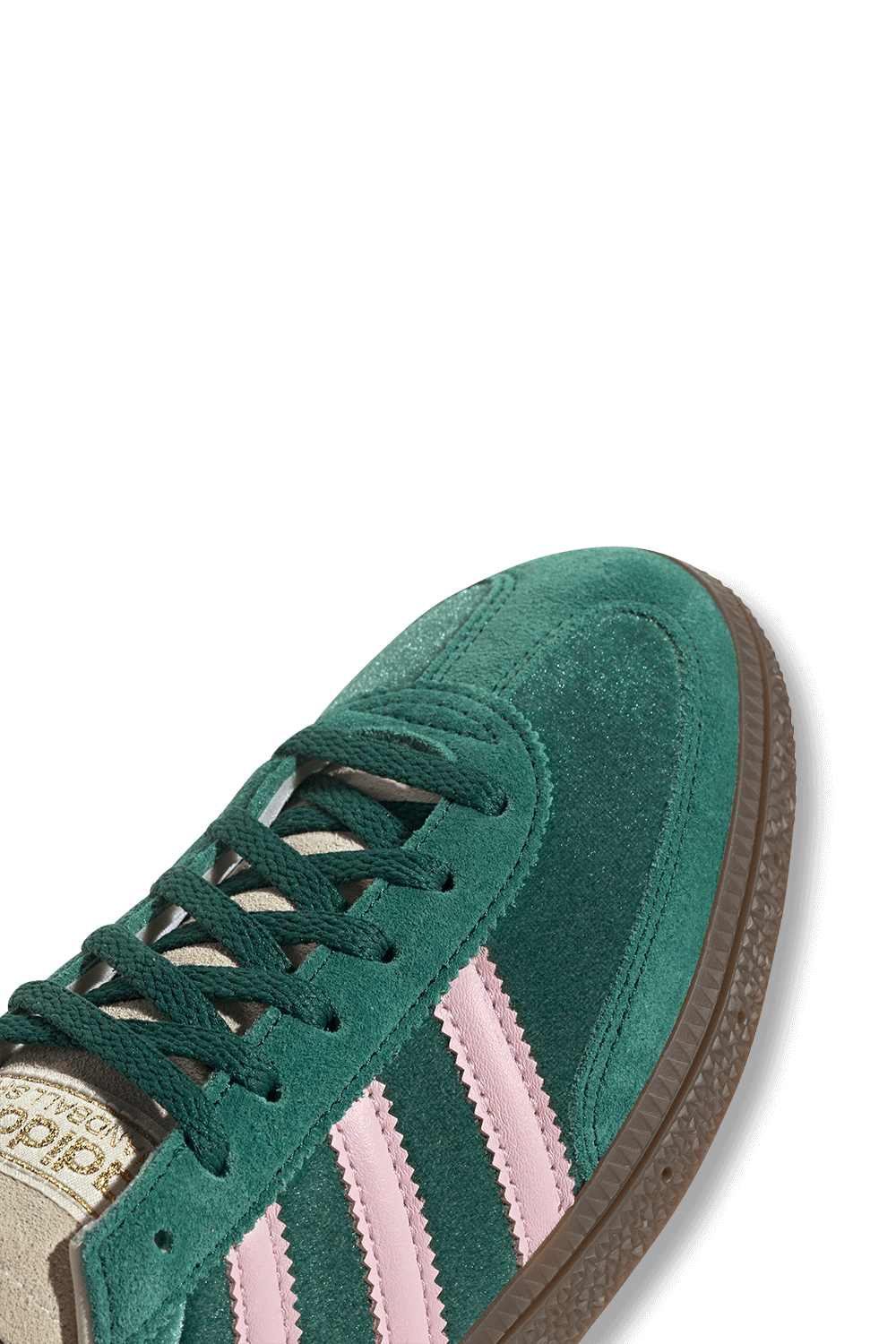 תמונת תקריב של נעלי סניקרס ספזיאל