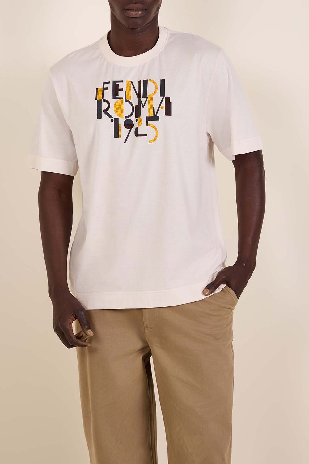 תמונת דוגמן קידמית של חולצת טי