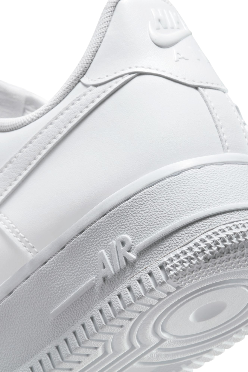 נעלי סניקרס אייר פורס 1 07'