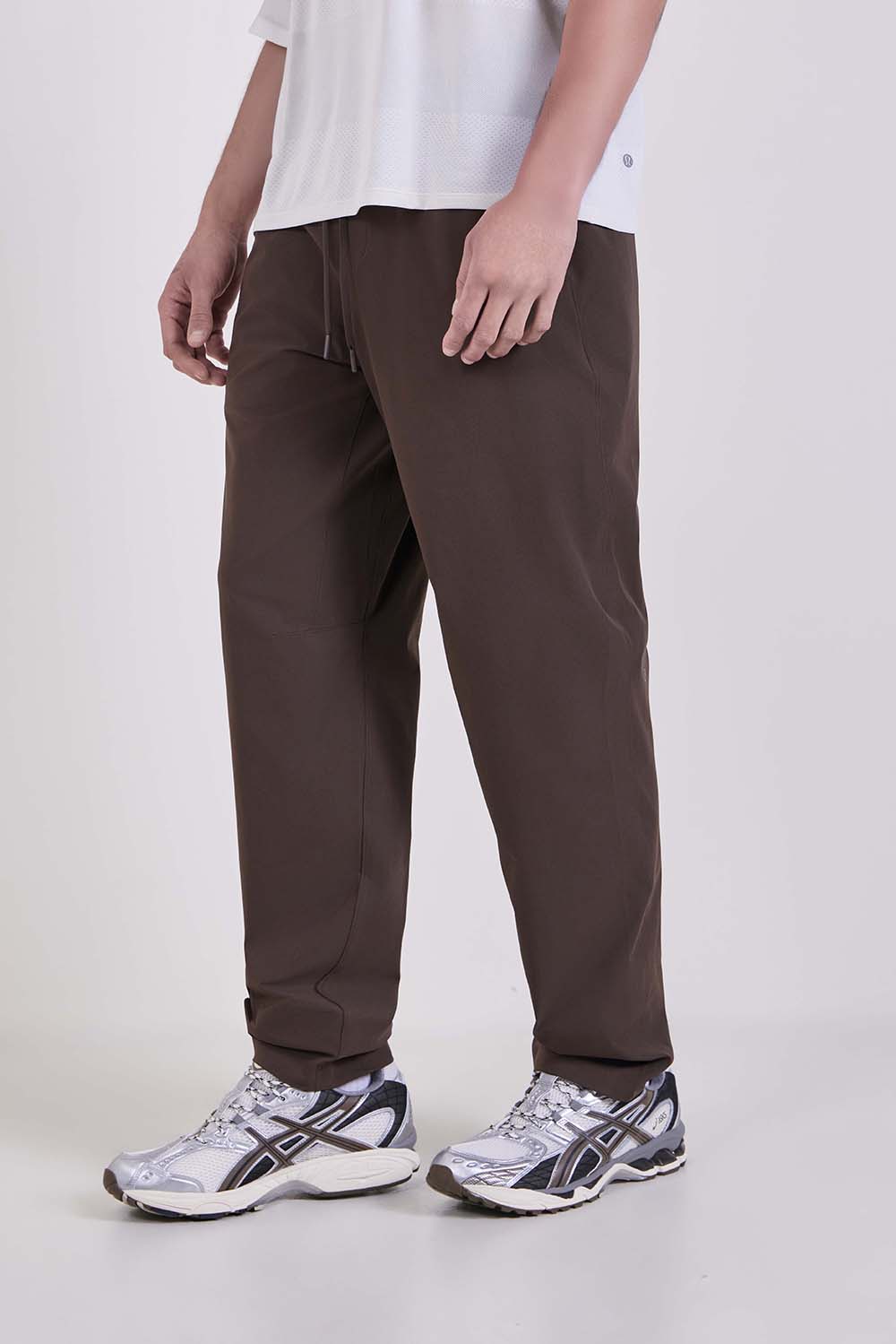 תמונת דוגמן קידמית של Zeroed In Classic-Fit Pant Regular