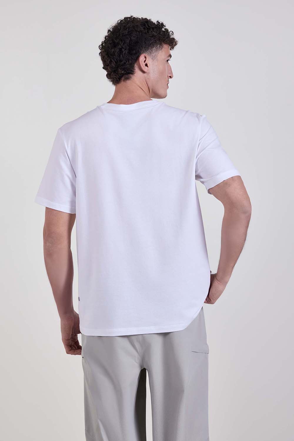 תמונת דוגמן אחורית של Zeroed In Short Sleeve Shirt