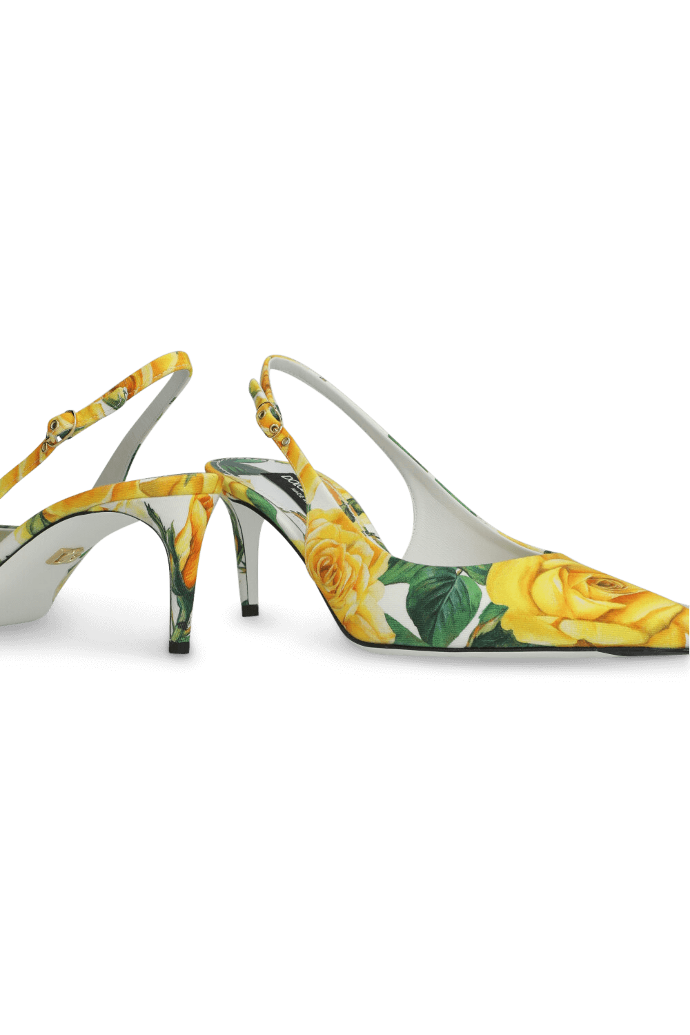 תמונת תקריב של נעלי עקב 7 סמ